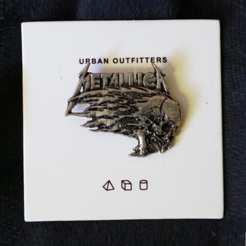 Packaging of Flaming Skull Pewter Pin Packaging of Flaming Skull Pewter Pin