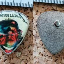 Second picture of Hardwired Artwork Guitar Pick Offset Printed Pin