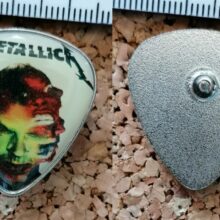 Second picture of Hardwired Artwork Guitar Pick Offset Printed Pin