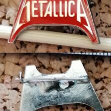 Second picture of X Second picture of Metallica Kill 'Em All Logo Enamel Pin