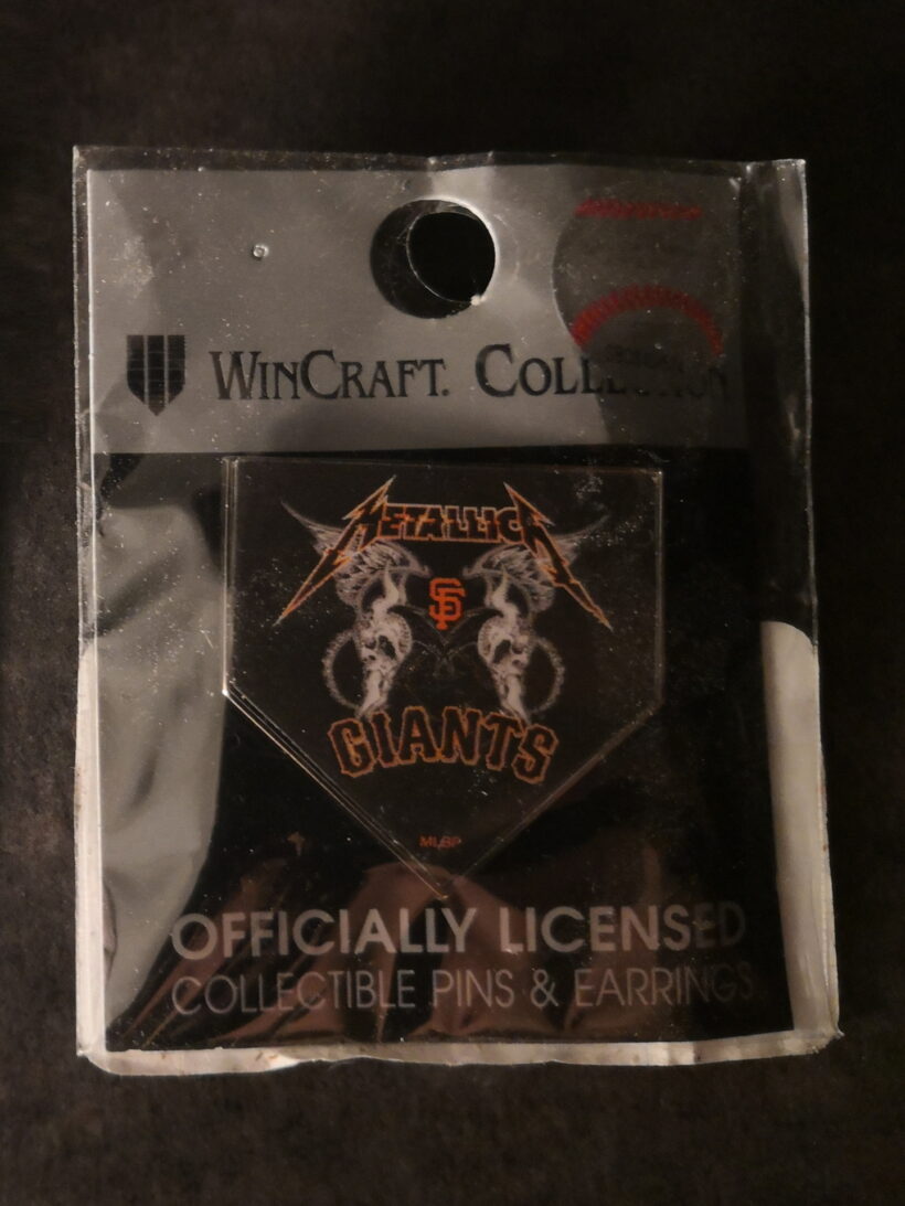 Packaging of Metallica San Francisco Giants Offset Printed Pin