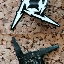 Second picture of X Second picture of Ninja Star Enamel Pin