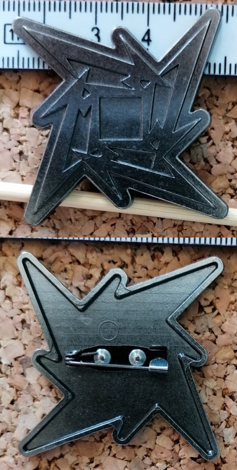 Second picture of X Second picture of Ninja Star Enamel Pin