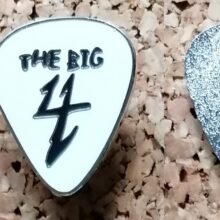Second picture of X Second picture of The Big 4 Guitar Pick - White Enamel Pin