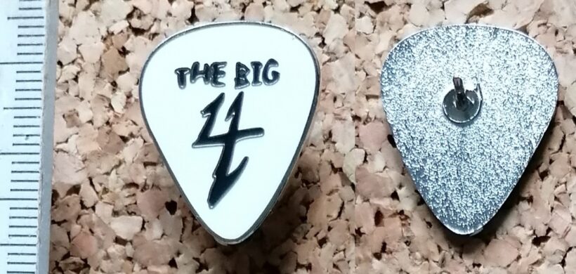 Second picture of X Second picture of The Big 4 Guitar Pick - White Enamel Pin