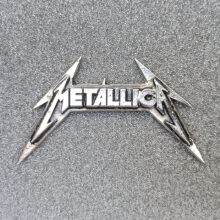 metallica-no-life-til-leather-logo-enamel-pin-5-2