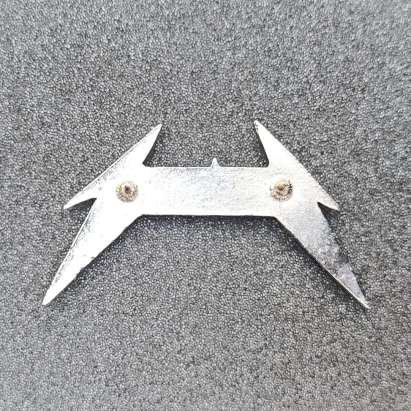 metallica-no-life-til-leather-logo-enamel-pin-5-2-back