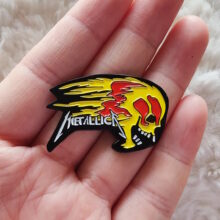 flaming-skull-enamel-pin-2-2