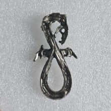 dont-tread-on-me-pewter-pin-full-silver-2-1-back