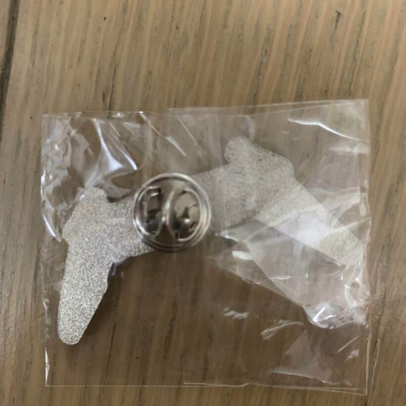 metallica-kill-em-all-logo-die-struck-pin-8-1-back