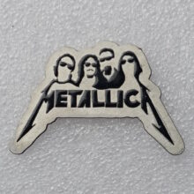 metallica-group-shot-and-logo-offset-printed-pin-1-1