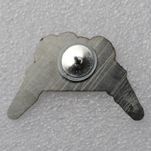 metallica-group-shot-and-logo-offset-printed-pin-1-1-back