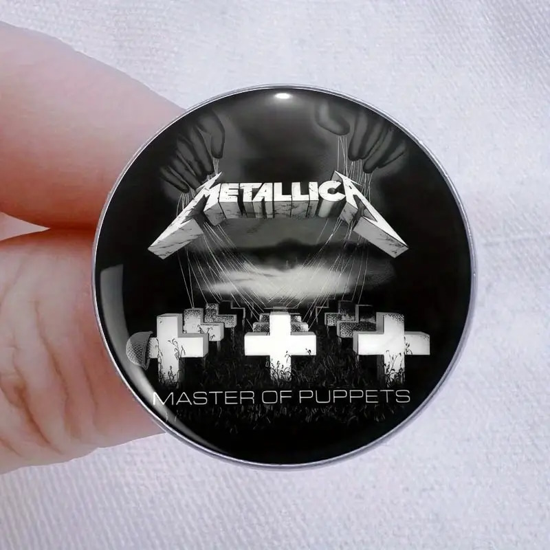 master-of-puppets-album-cover-offset-printed-pin-8-1