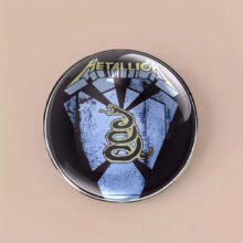 metallica-3d-logo-snake-coffin-offset-printed-pin-1-1