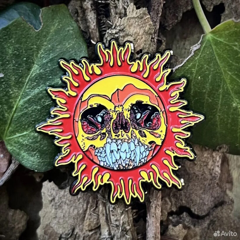 summer-shit-tour-enamel-pin-2