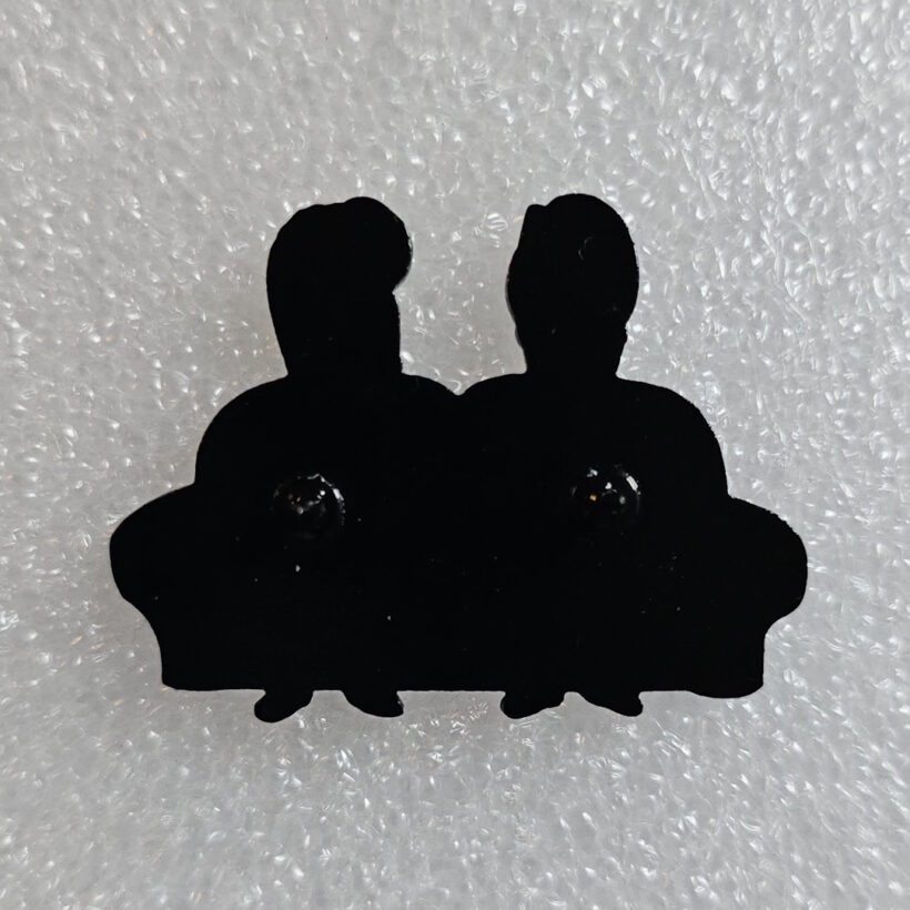 beavis-butthead-on-a-couch-enamel-pin-2-1-back