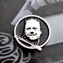 lars-drumhead-drumsticks-enamel-pin-1-4