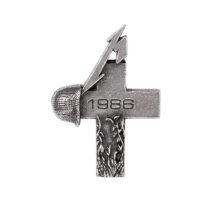 master-of-puppets-pewter-pin-1-1