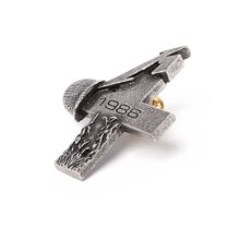 master-of-puppets-pewter-pin-1-2