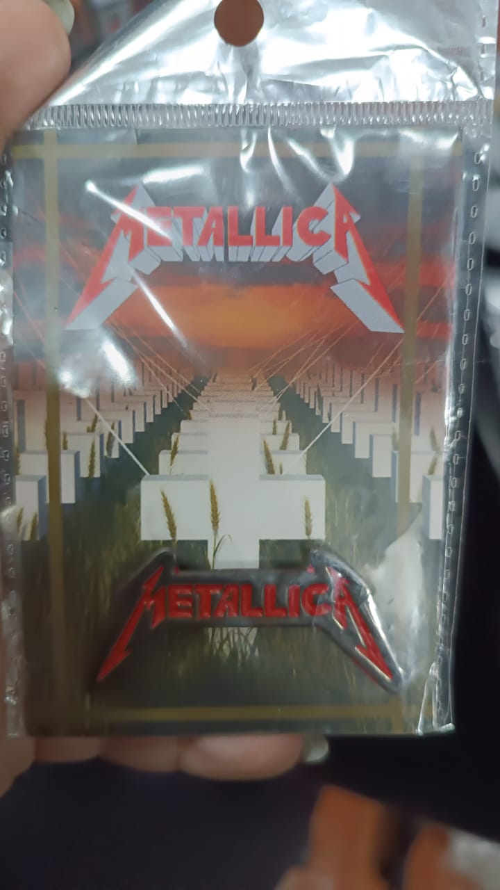 metallica-kill-em-all-logo-enamel-pin-45-1-packaging