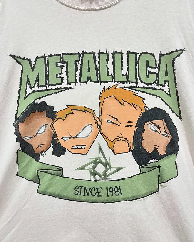 metallica-since-1981-heads-enamel-pin-1-shirt-2