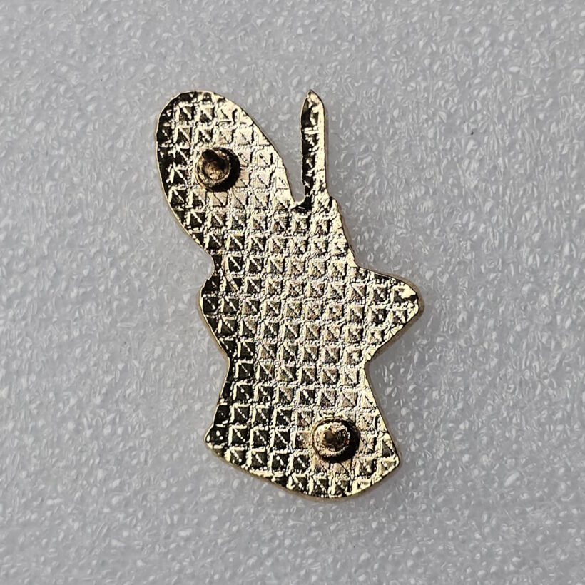 muya-toilet-bowl-enamel-pin-2-1-back