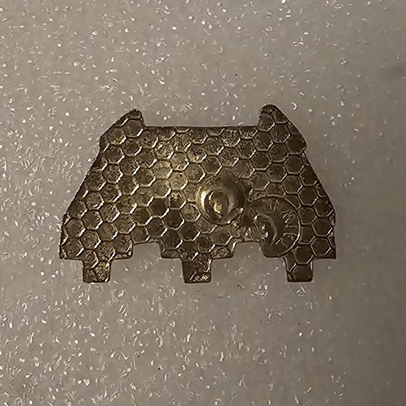 master-of-puppets-album-cover-enamel-pin-26-1-back