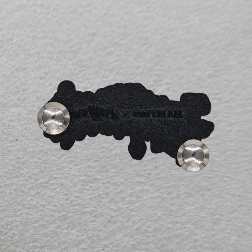 locomuerte-logo-parano-enamel-pin-1-1-back