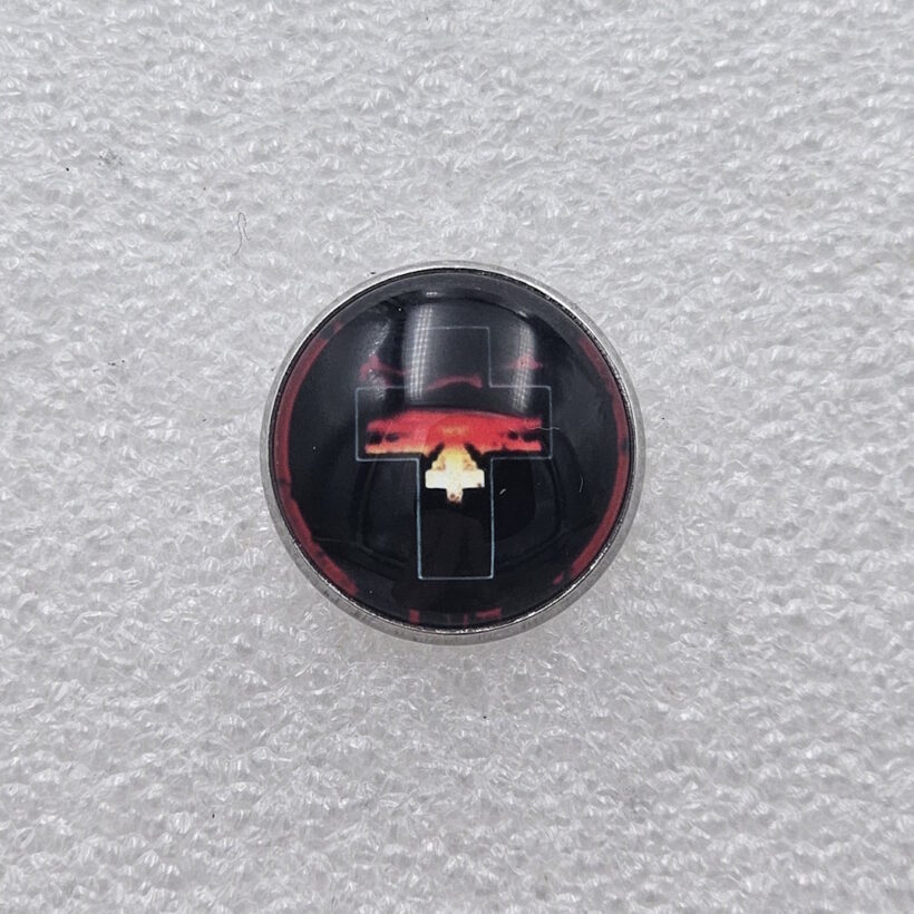 metallica-master-of-puppets-cross-album-cover-circular-offset-printed-pin-3-1