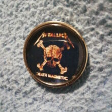 death-magnetic-skull-offset-printed-pin-1-1