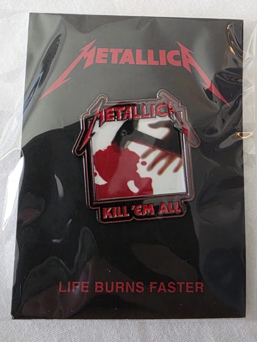 kill-em-all-album-cover-enamel-and-offset-printed-pin-1-packaging