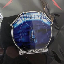 ride-the-lightning-album-cover-enamel-and-offset-printed-pin-1-packaging