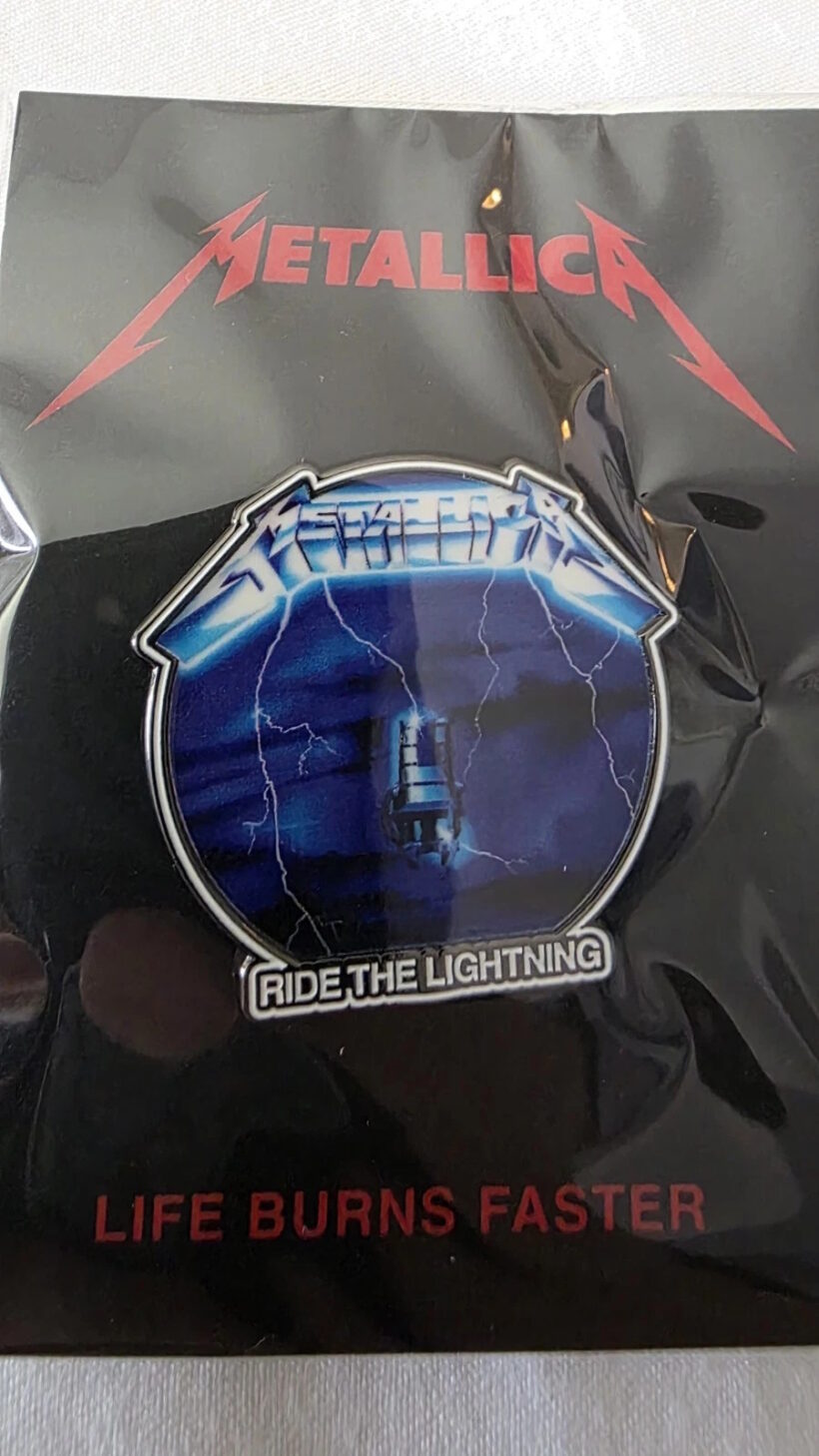 ride-the-lightning-album-cover-enamel-and-offset-printed-pin-1-packaging